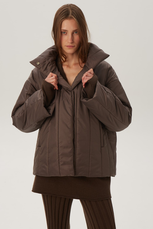 Капор вязаный, молоко