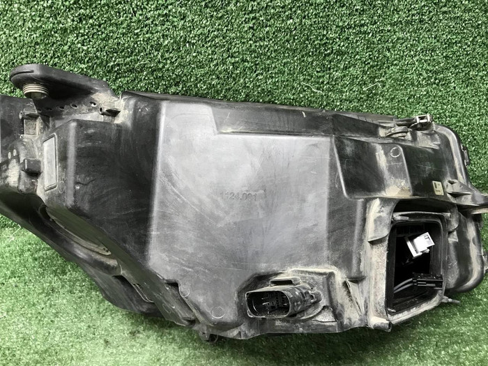 Фара левая Mercedes GLC X253 (2019-2022) LED