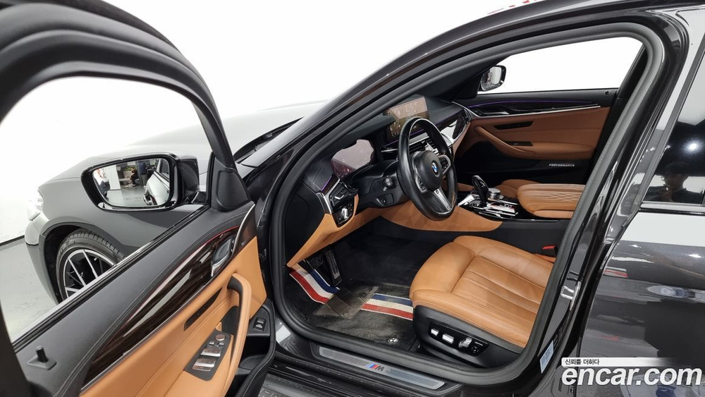 BMW 5 Series (G30) 520i M Sports (02.2021)