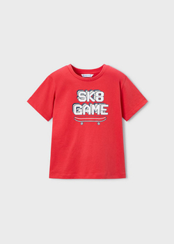 две футболки с шортами