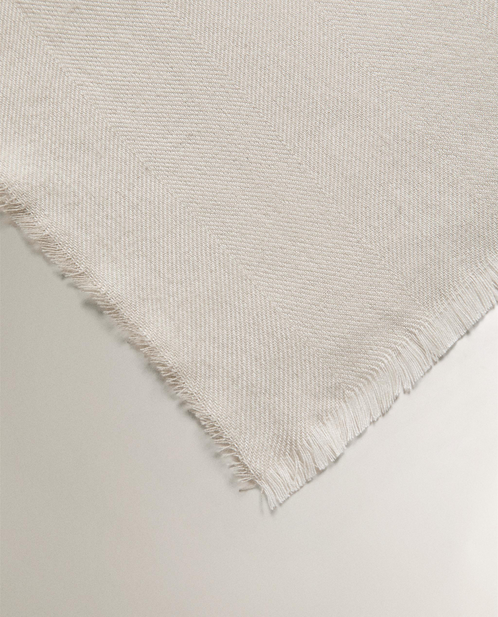 Zara Home плед из полиэстера, экрю, 180x240 см