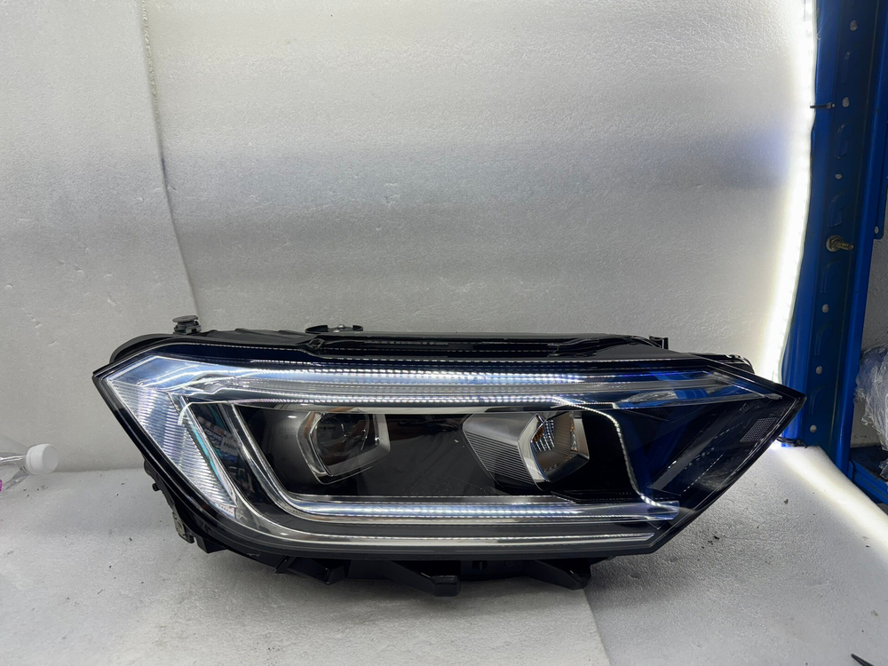 Оригинальная фара для Volkswagen Jetta 2023-2024 LED,