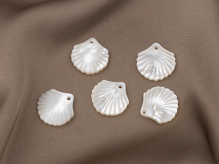Подвеска "Ракушка" 16мм, из перламутра (1штука) (уценка)