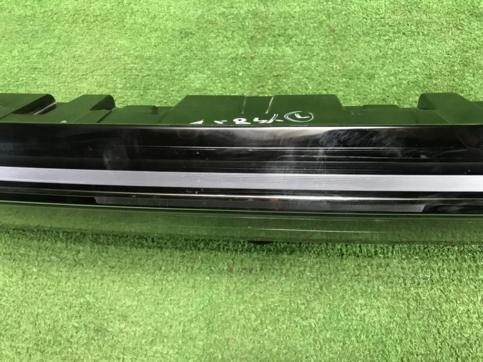 Фонарь крышки багажника Lixiang L9 (2022-н.в.)