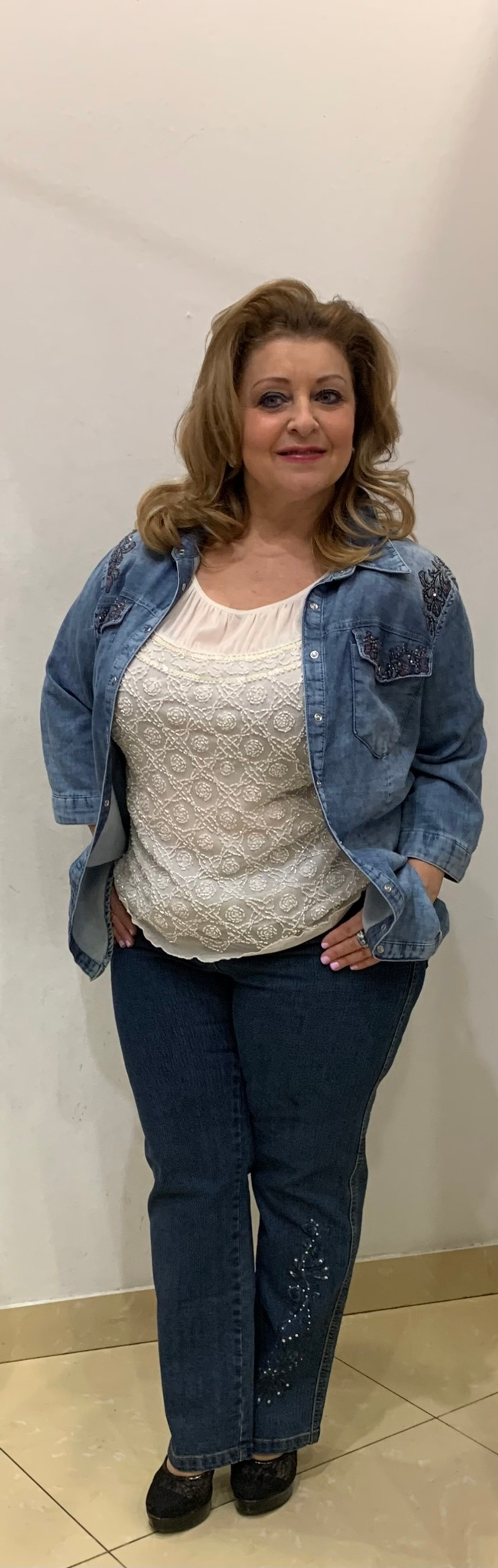 Джинсовая тонкая рубашка