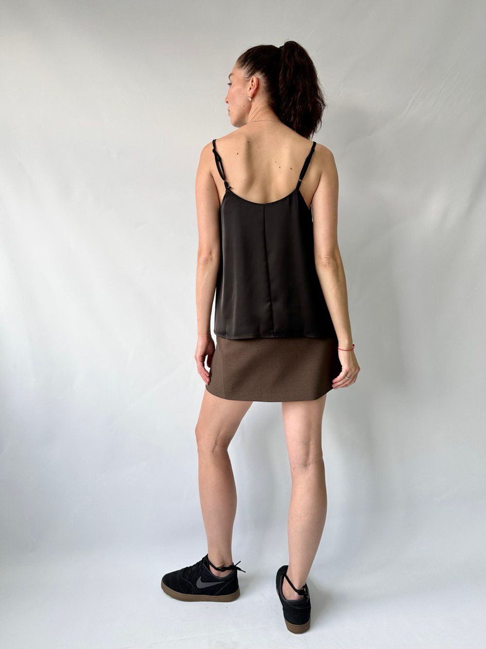 Топ на бретелях