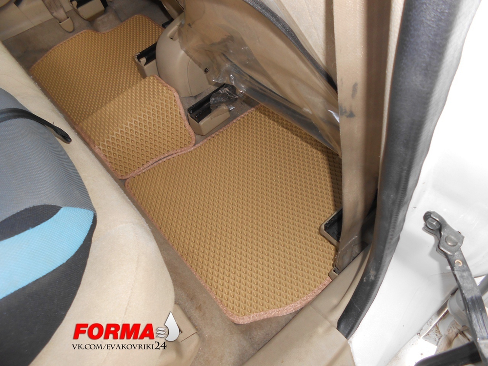Mazda Demio 2 поколение DY (08.2002 - 06.2007) правый руль