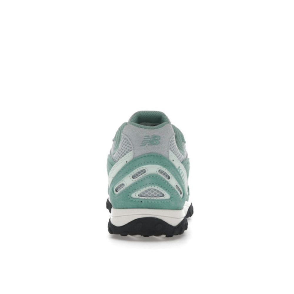 NEW BALANCE 204L x KITH Bluebell