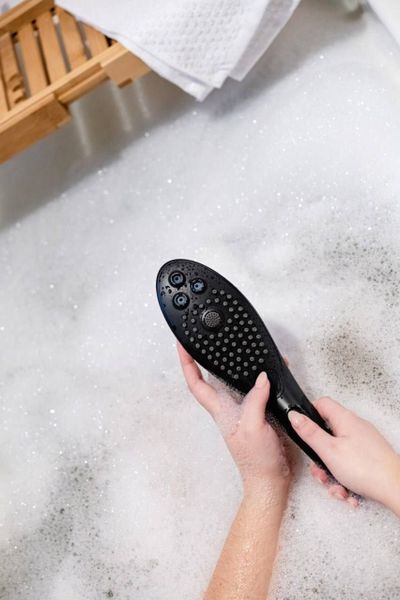 Как насадка для душа, но намного лучше. Стимулятор 2-в-1 Womanizer Wave (Германия)