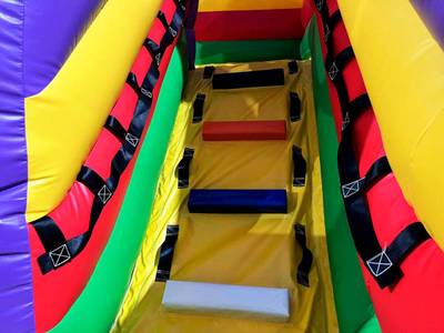 Коммерческий надувной батут "Приключения попугаев", 5x5x3 м.