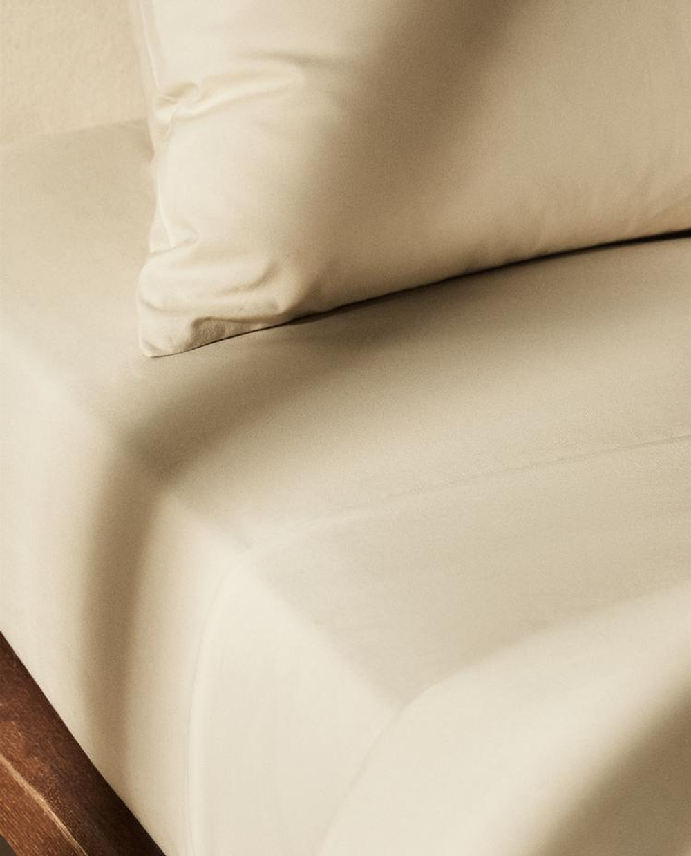 ZARA HOME (300 НИТЕЙ) НАТЯЖНАЯ ПРОСТЫНЯ ИЗ ХЛОПКА, БЕЖЕВЫЙ