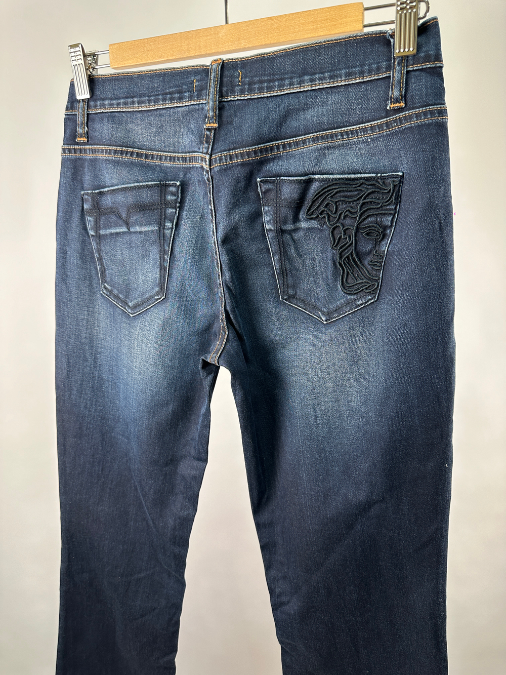 Джинсы Versace