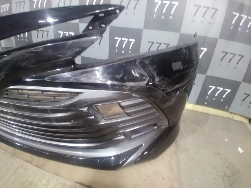 Бампер передний + решетка радиатора Toyota Camry 70 17-21 Б/У Оригинал 5211906E50