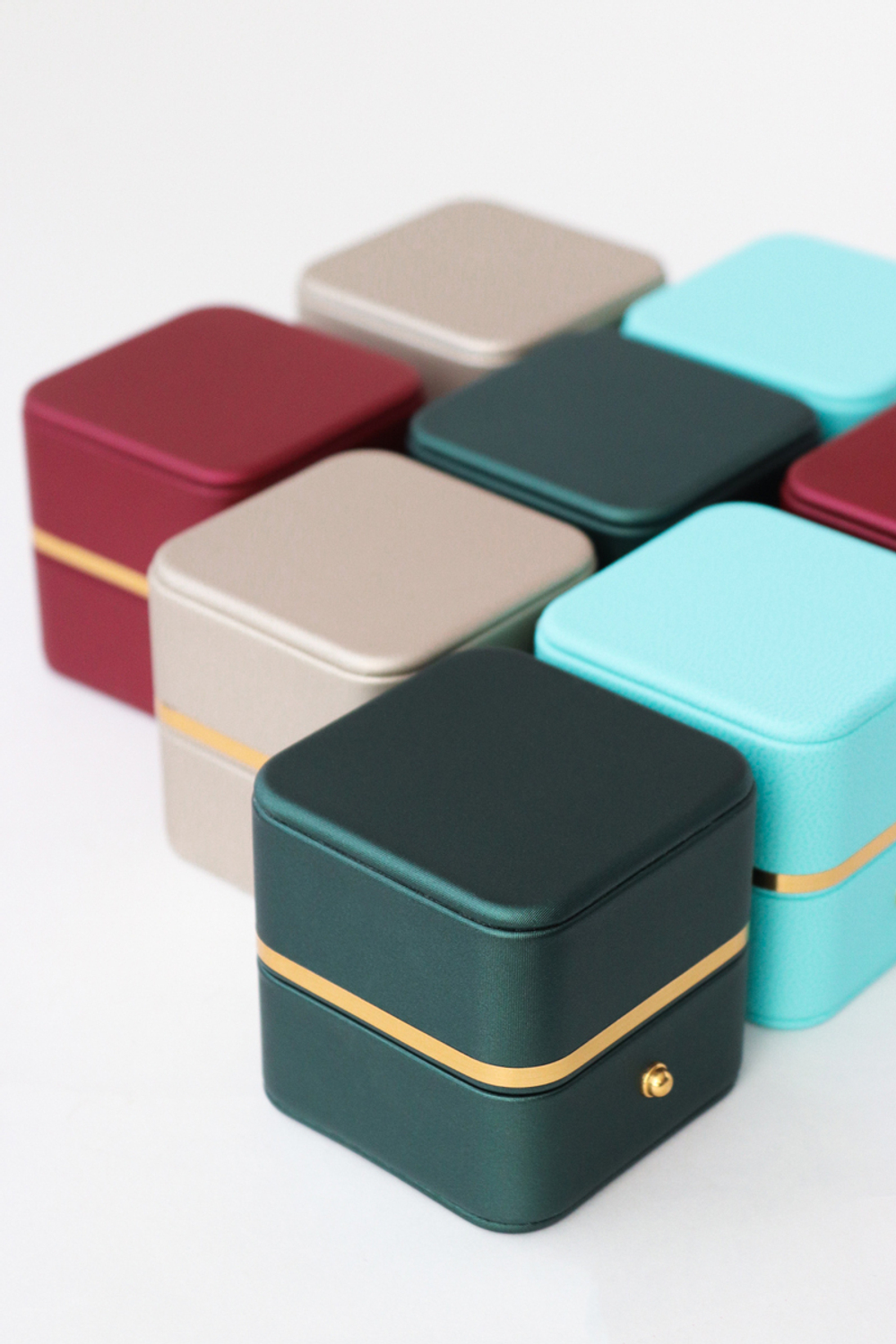 Мужской футляр «Василий» с кнопочкой для кольца