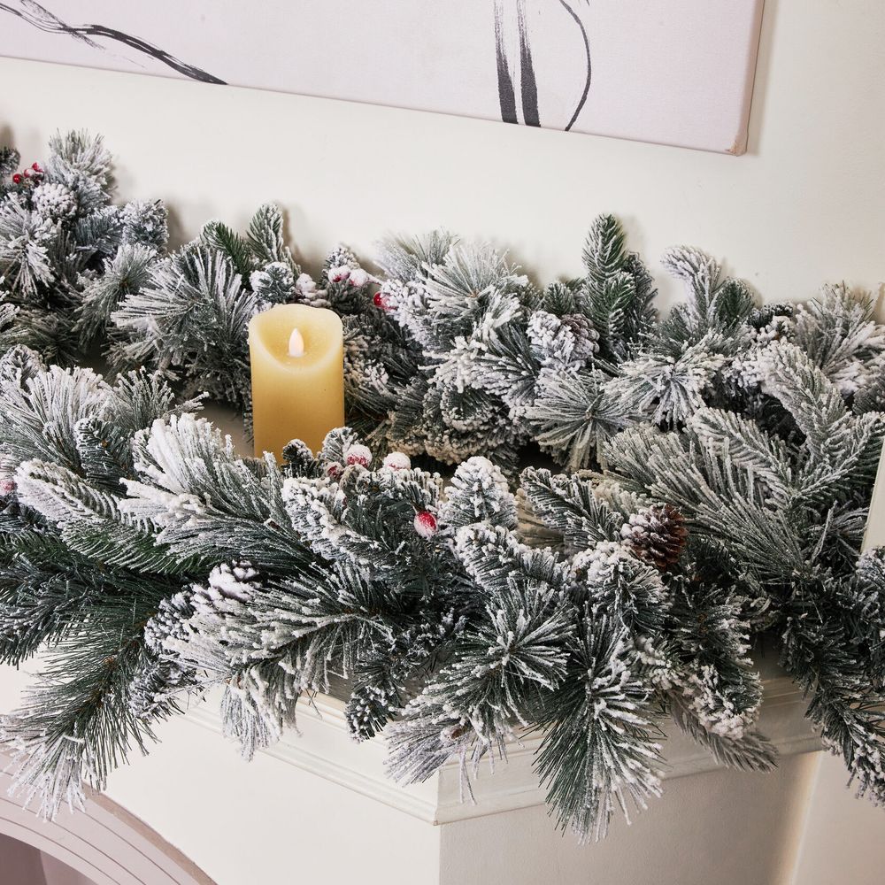 Хвойная гирлянда заснеженная "Glace" литая+пвх