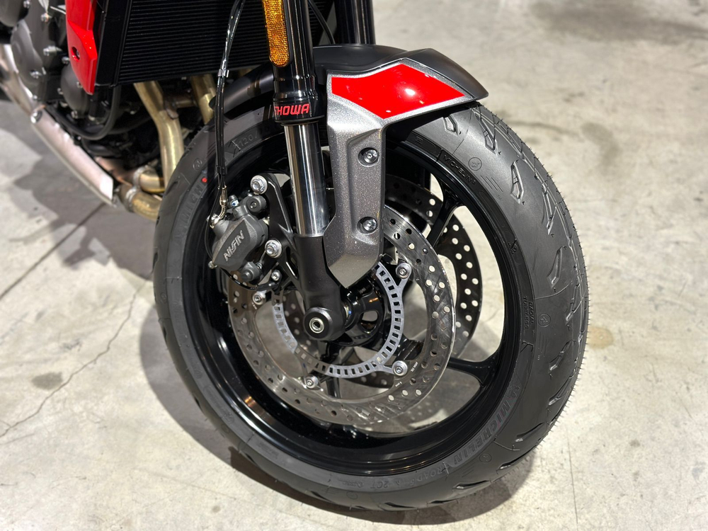Triumph Trident 660 Gray