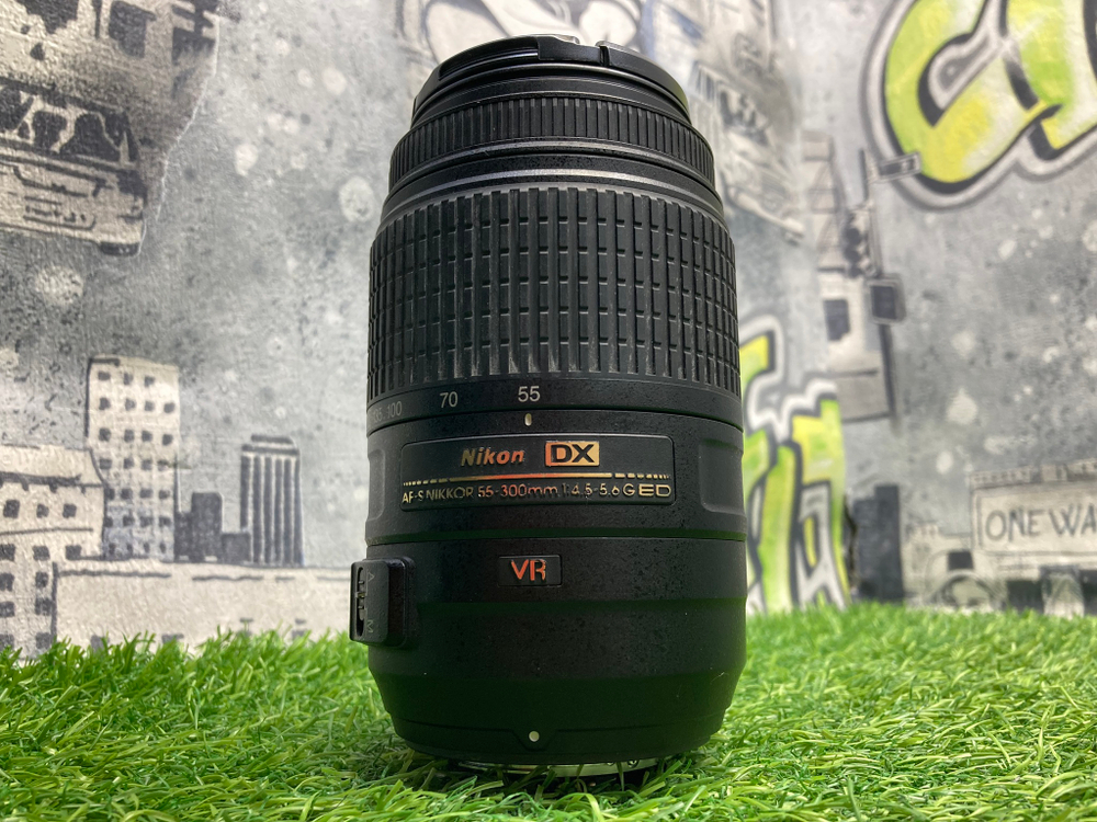 Nikon 55-300mm 4.5-5.6G ED DX VR AF-S Nikkor