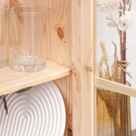 Шкаф навесной кухонный Лена 2 двери 2 полки с карнизом из массива сосны, в натуральной отделке