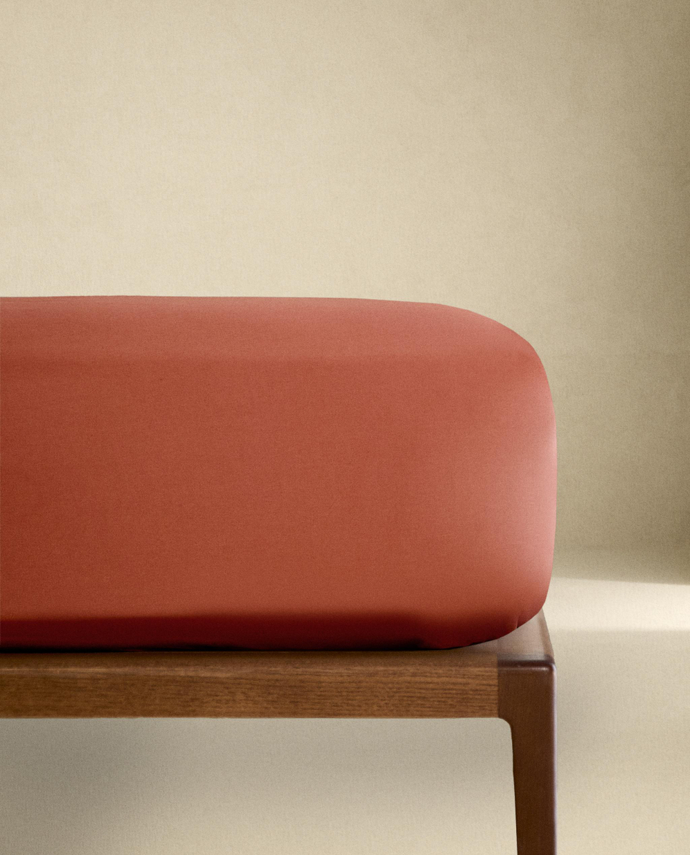 Простыня на резинке Zara Home перкаль, хлопок 100%, однотонный, 0051/900