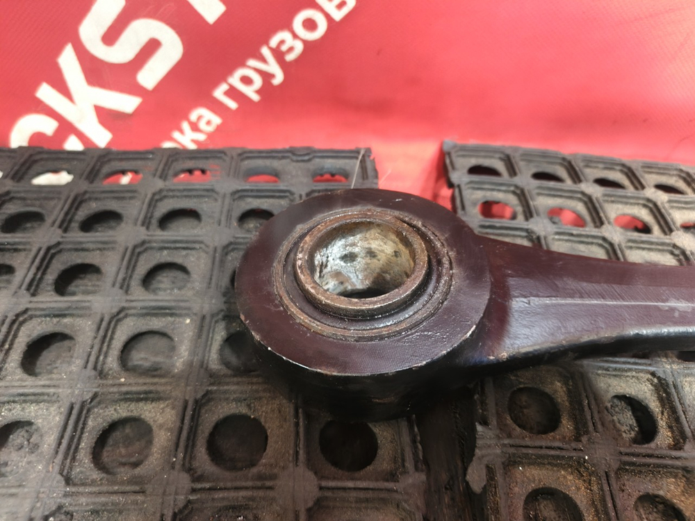 Стойка переднего стабилизатора 2022г