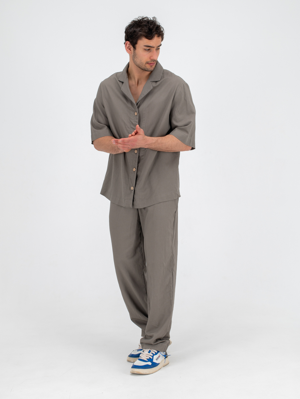 Костюм льняной с брюками. Хаки