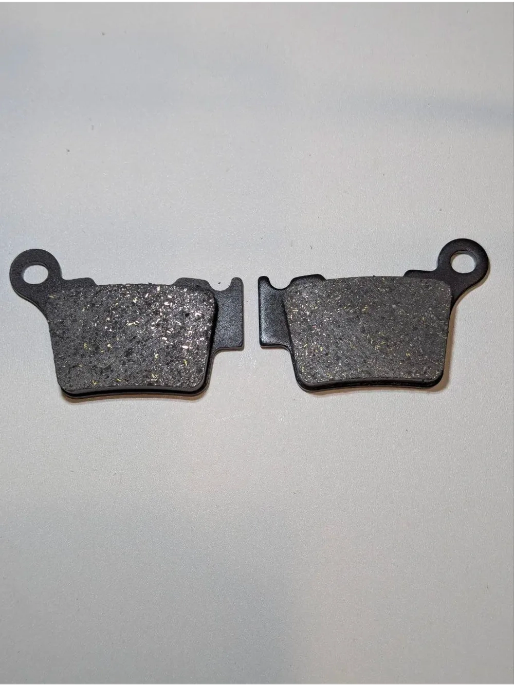 Колодки тормозные для дорожных мотоциклов и эндуро