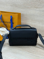 Сумка-мессенджер Louis Vuitton