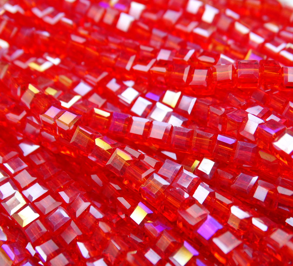БВ008ДС3 Хрустальные бусины квадратные, цвет: ярко-красный AB прозрачный, 3 мм, кол-во: 63-65 шт.