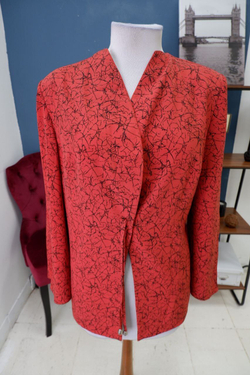 Жакет  оригинальный 48 размер