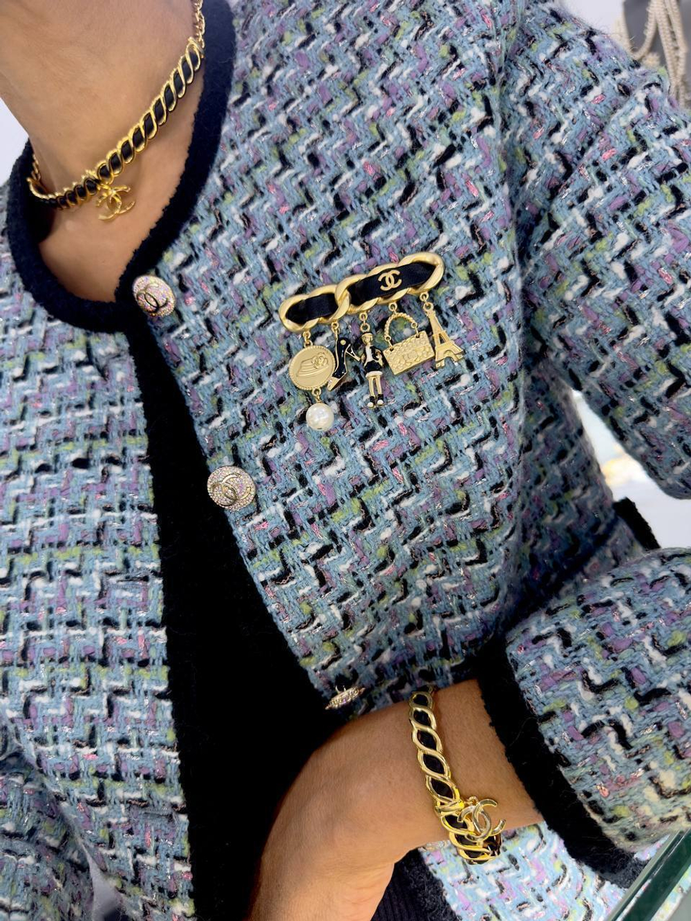 Брошь CHANEL