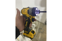 Шуруповерт DEWALT 12 В XR DCF601D2-QW