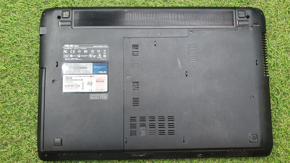 Ноутбук Asus i3/3 Gb