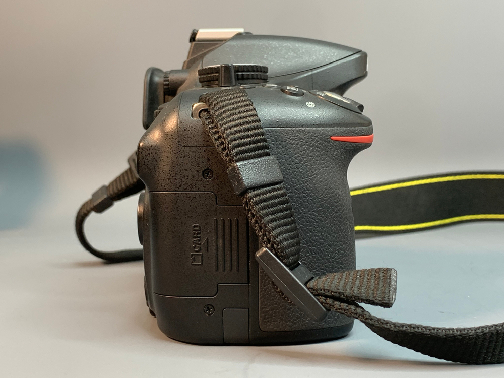 Nikon D5200 kit 18-55mm 3.960 кадров