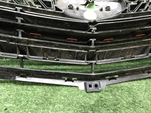 Решетка радиатора Geely Coolray (2019-2024)