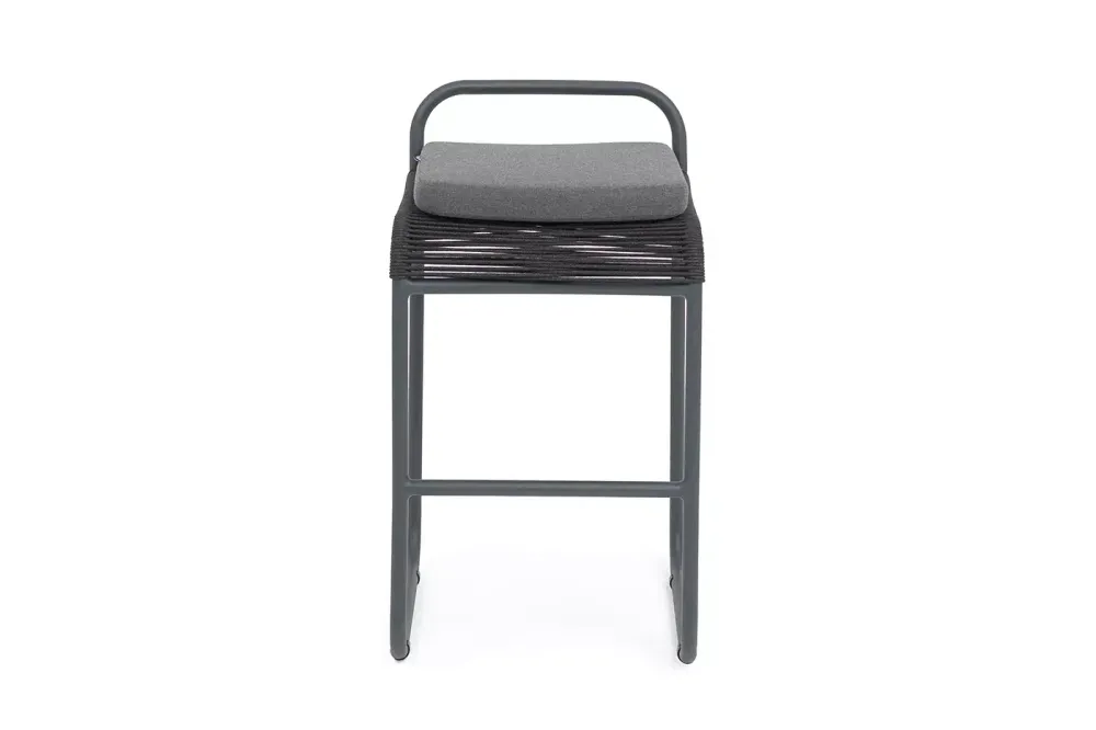 "Ането" стул барный плетеный из роупа, каркас алюминий темно-серый (RAL7024) муар, роуп темно-серый круглый, ткань темно-серая 027