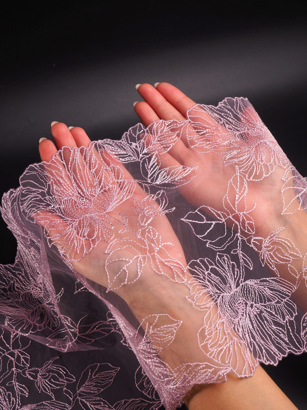 Вышивка на сетке пудрово-лиловая неэластичная ширина 21см