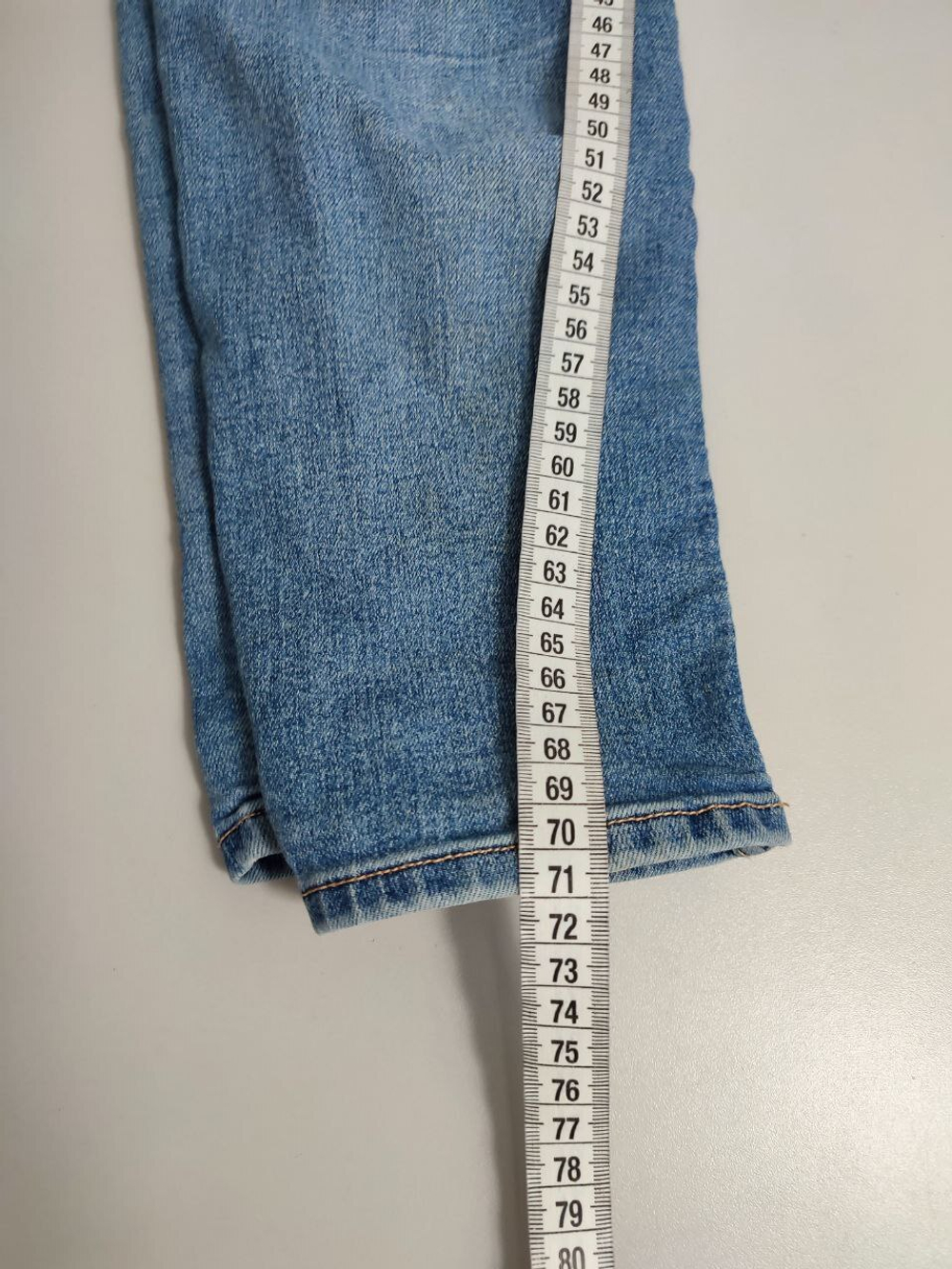 Джинсы H&M светлые 42 размер