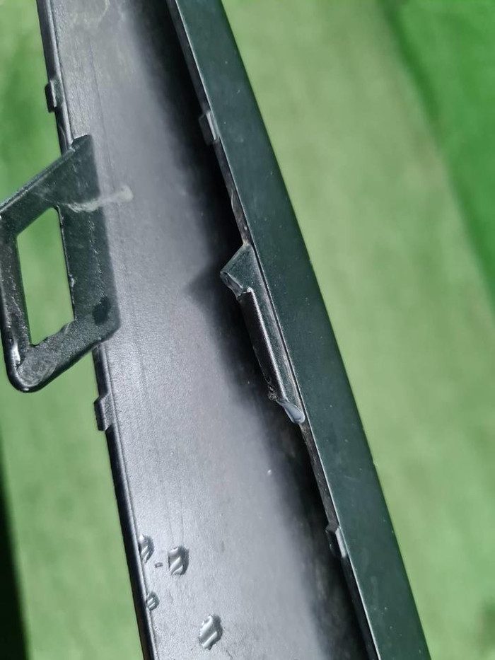 Накладка переднего бампера правая Hongqi HS5 19-нв