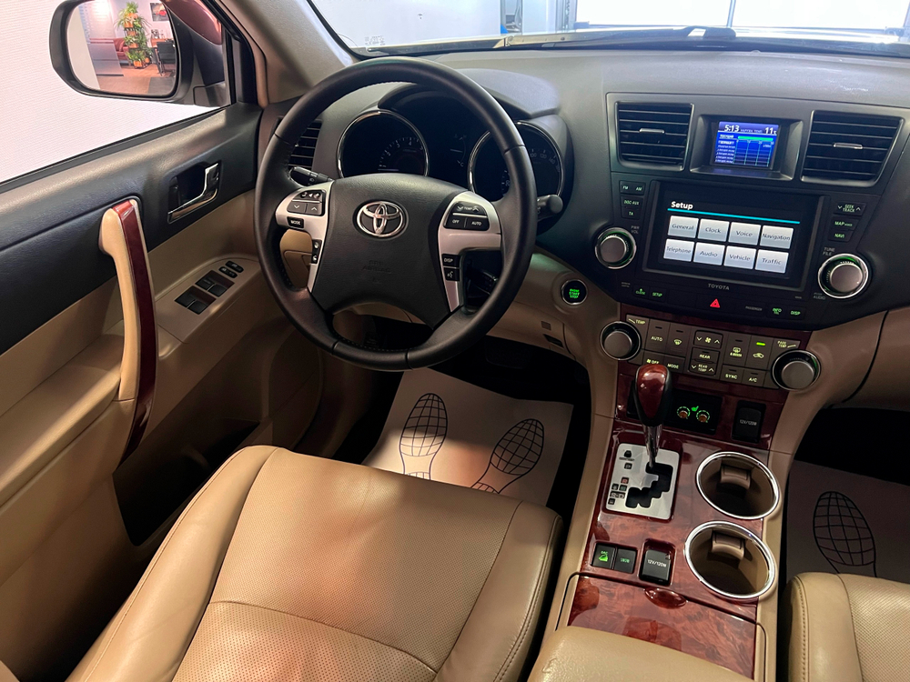 Toyota Highlander, 2011 год