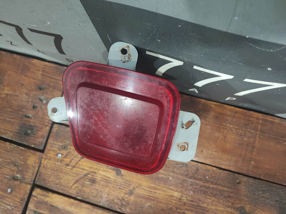 Фонарь заднего бампера левый Chevrolet Tahoe 4 14-20 Б/У Оригинал 22788792