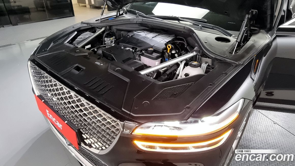 Genesis GV70 2.5T Бензин 2WD (05.2021)