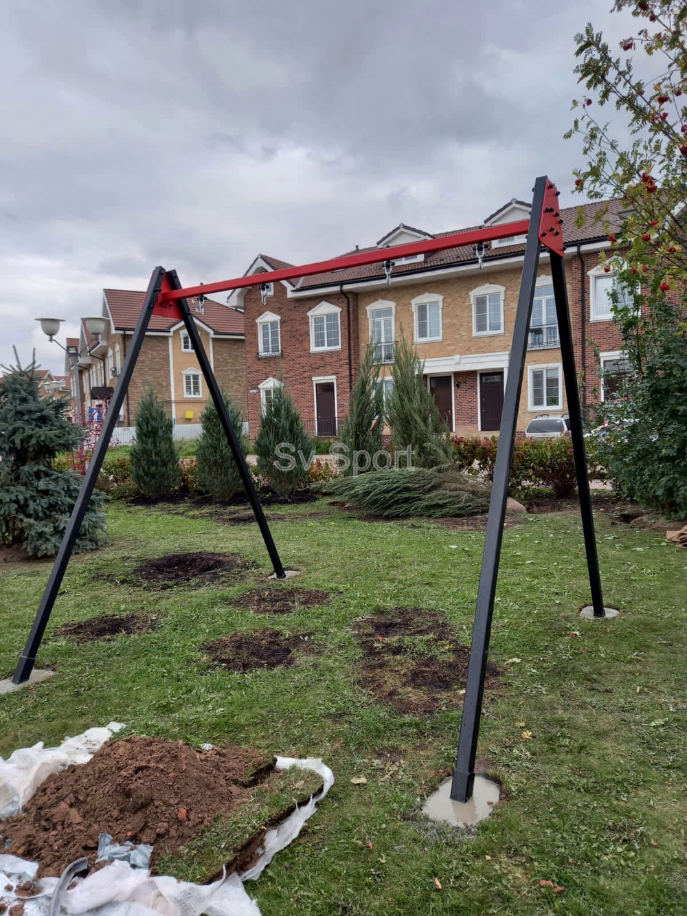 Монтаж уличных качелей Sv Sport