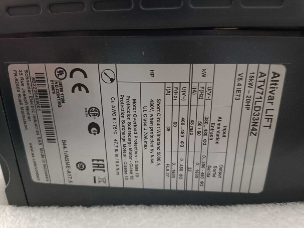 ATV71LD33N4Z Преобразователь частоты ATV71L 15КВт 33A 480В без графического терминала