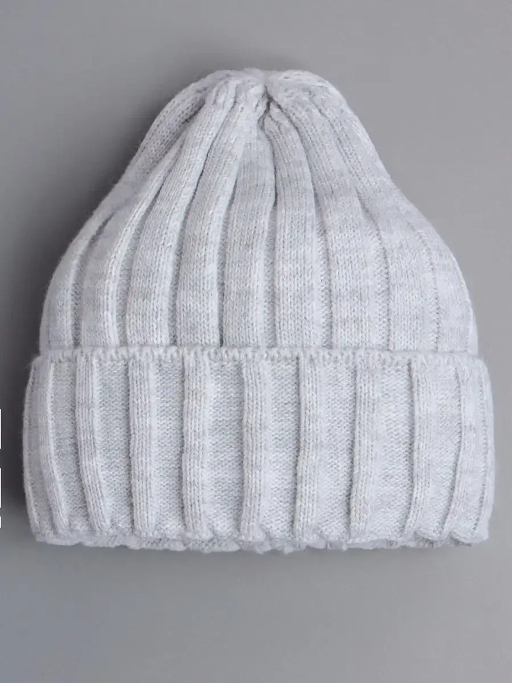 Шапка вязаная демисезонная детская