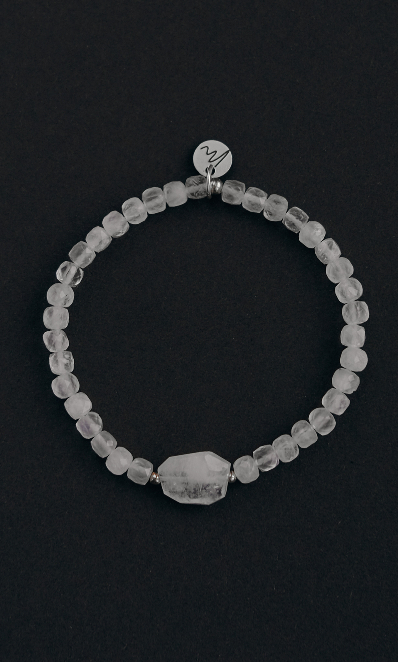 Браслет "Exclusive" из лунного камня со вставкой 4 мм