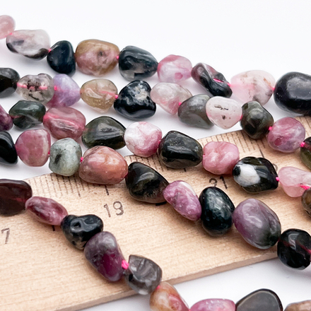 Турмалин бусины, галтовка, размер около 6-9 мм, цена за нить 38 см