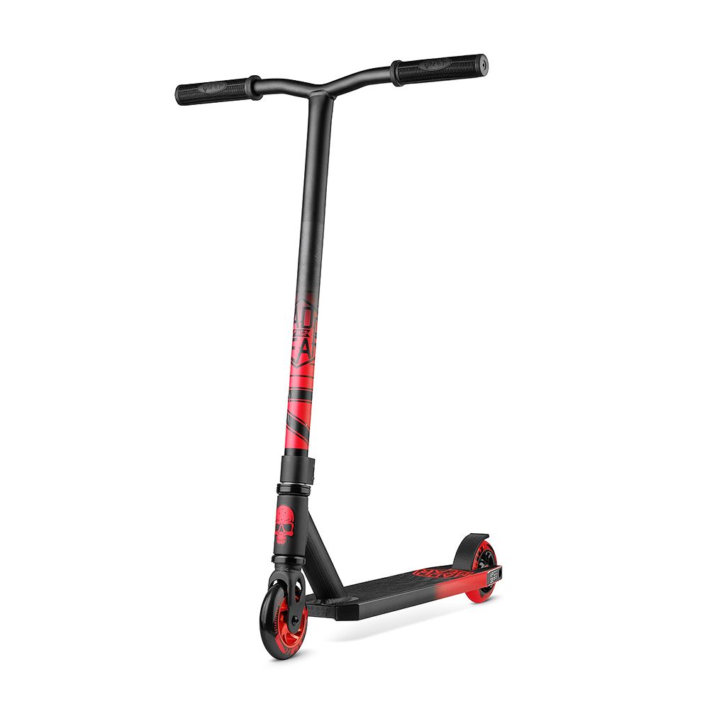 Трюковый самокат Madd Gear Kick Pro