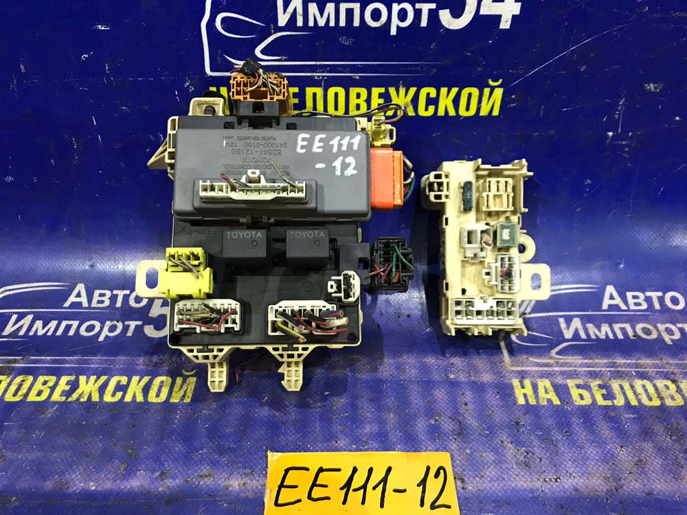 Блок предохранителей салонный TOYOTA COROLLA 1999