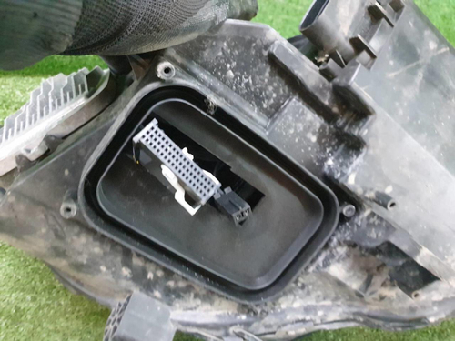 Битая Фара левая Mercedes CLA w117 C117 (2016-2019) LED