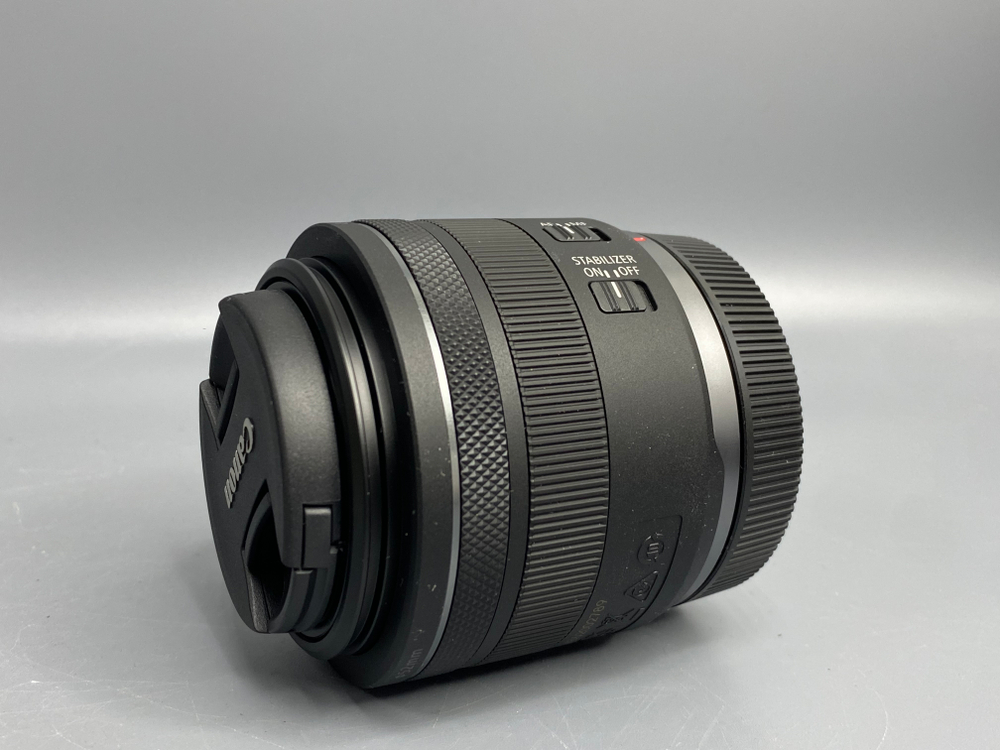 Canon RF 35mm 1.8 Macro IS STM
